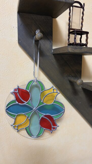 朝日カルチャーセンター：グラスアートでチューリップ